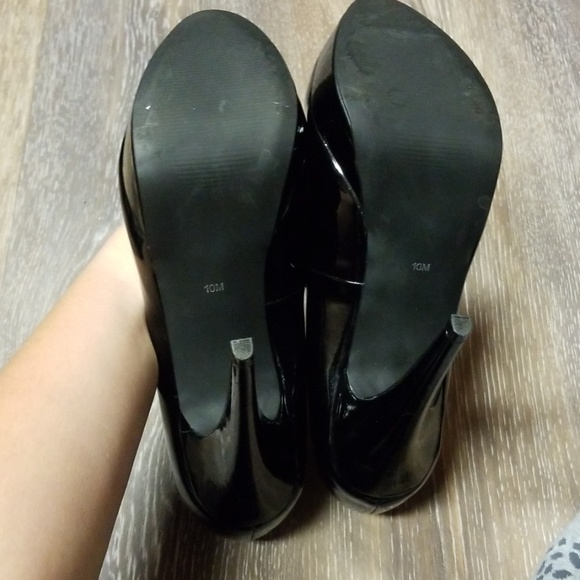 👠 Black Guess Platform Heels! 👠 - Picture 3 of 3